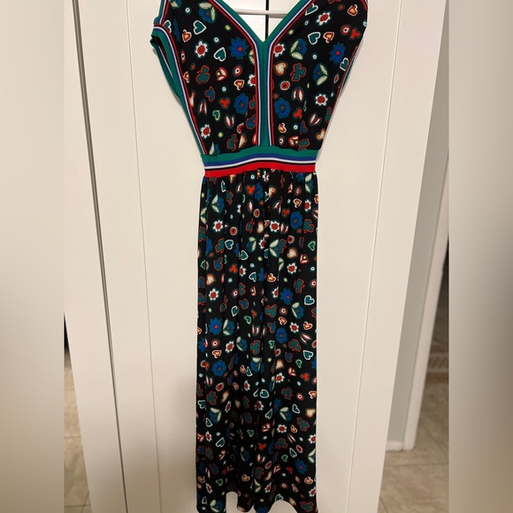 DRESS M SIZE - Picture 4 of 4